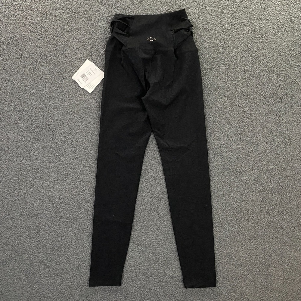 Beyond Yoga Set of 2 size XS Twist Through Leggings Worked Up Shorts NWT - Picture 16 of 16